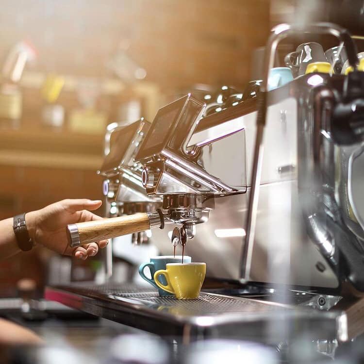 Giá thành của máy cafe Astoria cũ có thể dao động từ vài chục triệu đến vài trăm triệu